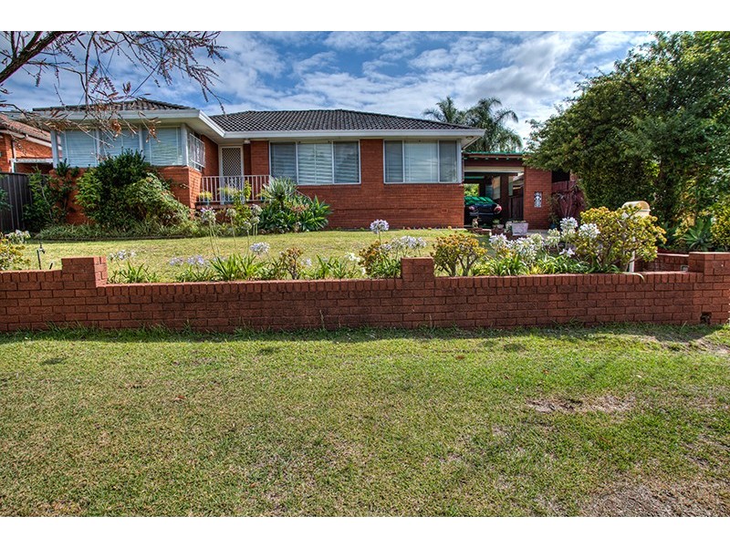 13 Lyle St, Girraween NSW 2145