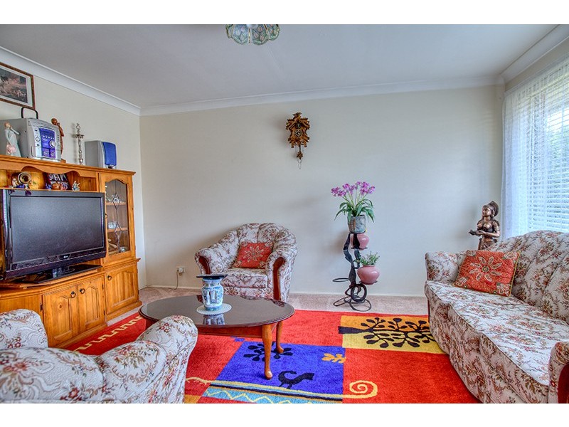 13 Lyle St, Girraween NSW 2145