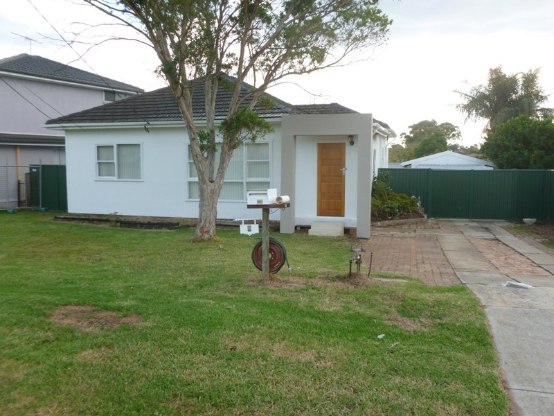 8 Barwon St, Greystanes NSW 2145