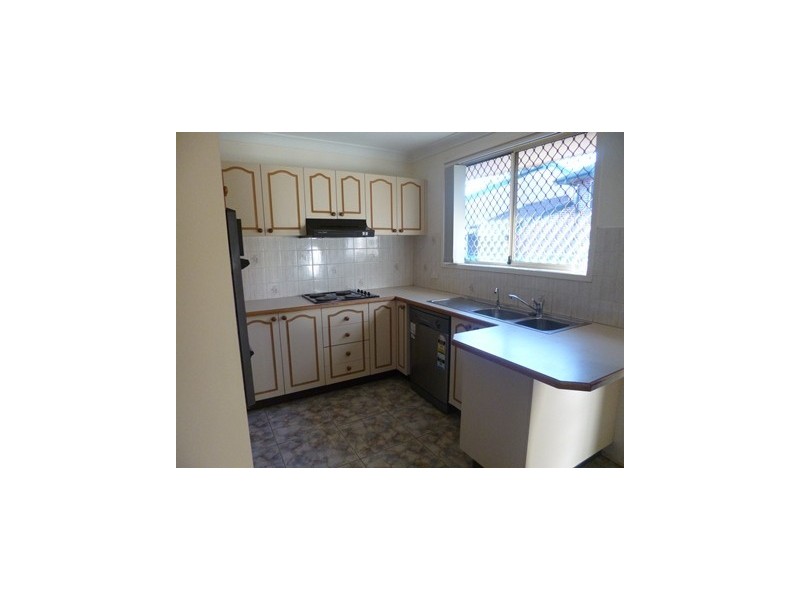 2/38 Wyena Road, Pendle Hill NSW 2145