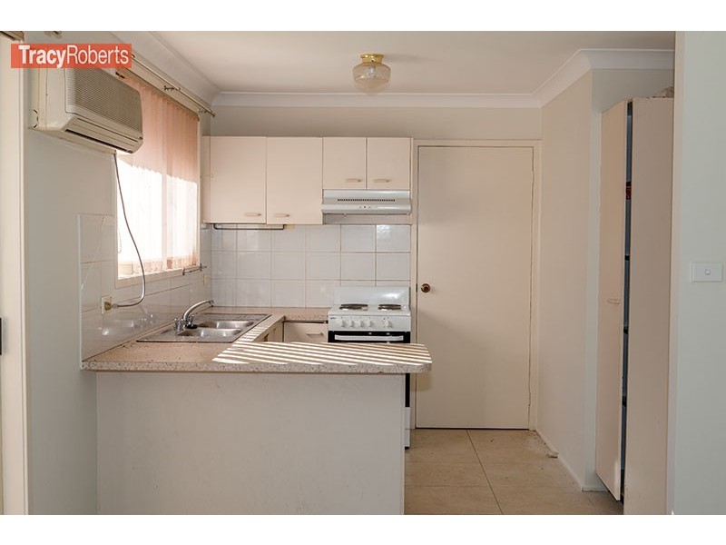 2 Valerie St, Pendle Hill NSW 2145