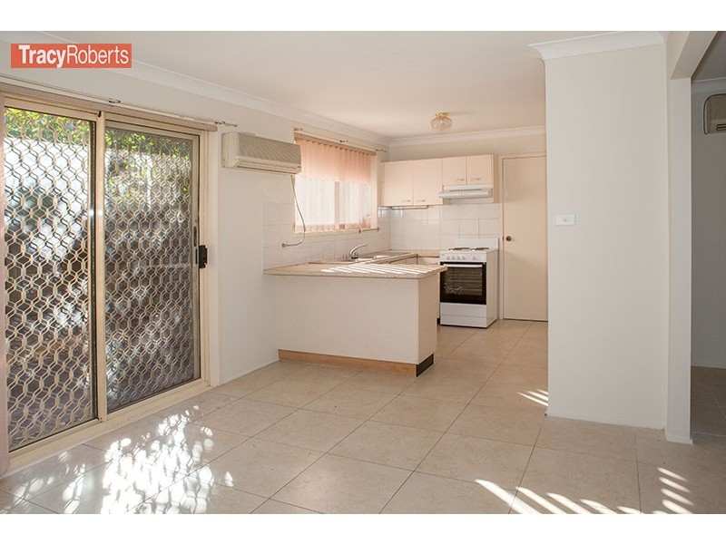 2 Valerie St, Pendle Hill NSW 2145