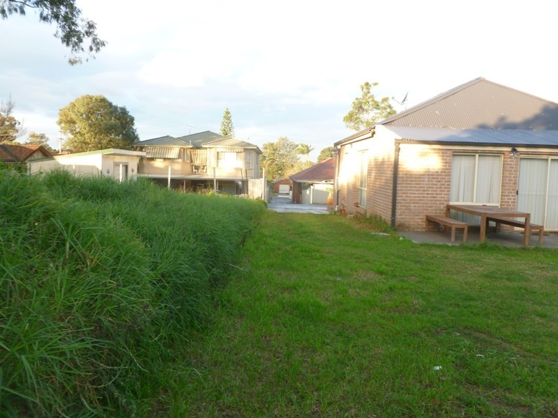 11-13 Chelmsford Rd, South Wentworthville NSW 2145