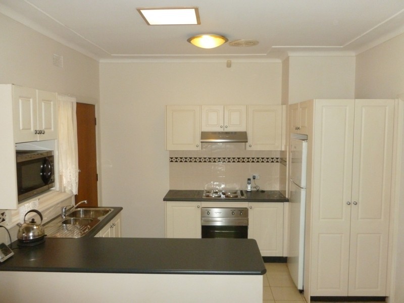 4 Willow St, Greystanes NSW 2145