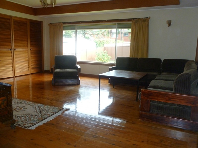 4 Willow St, Greystanes NSW 2145