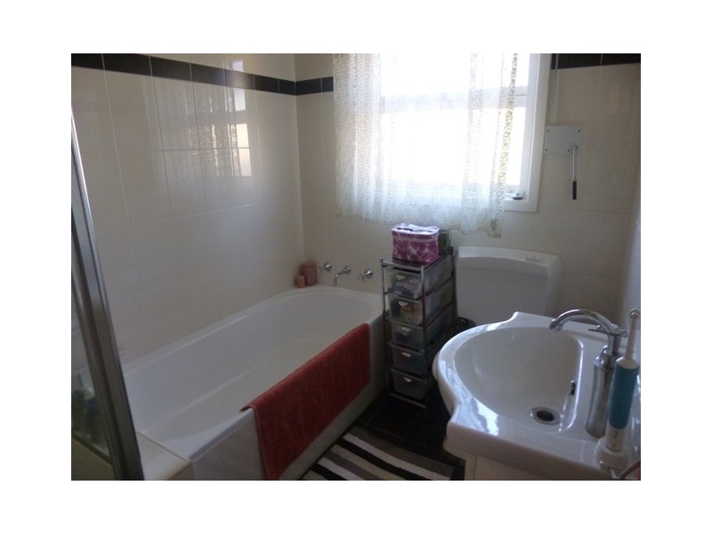 25 Harris Road, Wentworthville NSW 2145