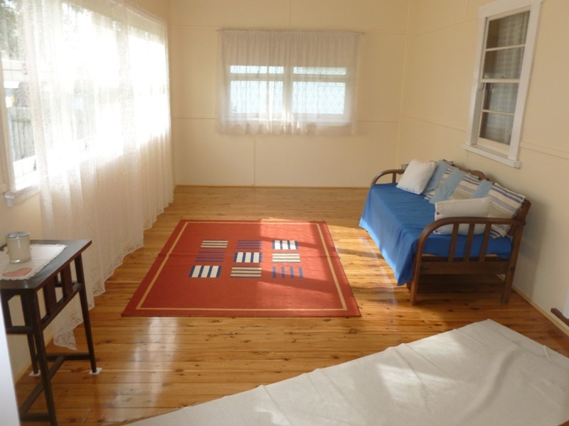 5 Mia Mia St, Girraween NSW 2145