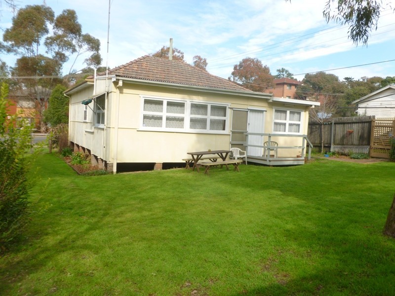 5 Mia Mia St, Girraween NSW 2145