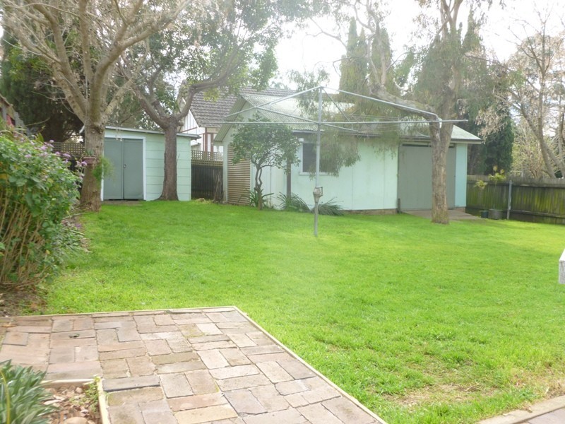 5 Mia Mia St, Girraween NSW 2145