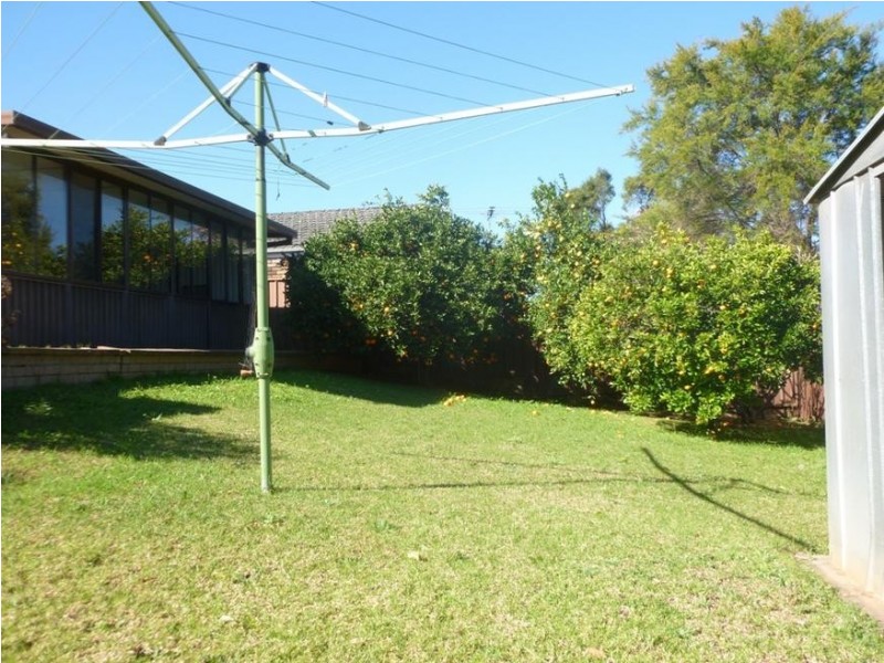 81 Thane St, Pendle Hill NSW 2145