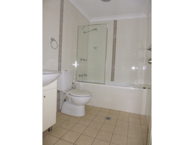 2/41-43 Hampden Road, South Wentworthville NSW 2145