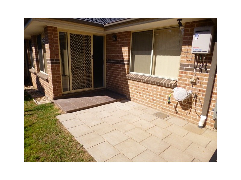 2/41-43 Hampden Road, South Wentworthville NSW 2145