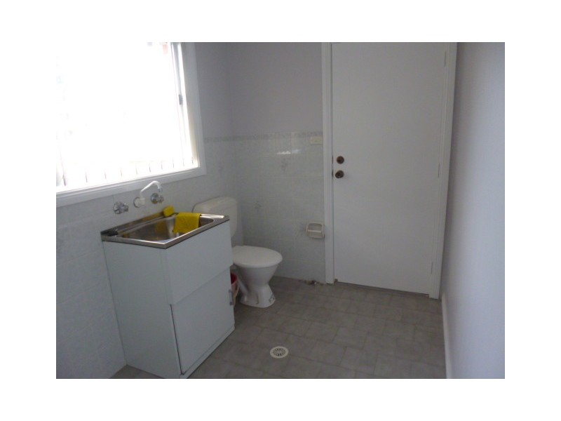 1/37 Burrabogee Road, Pendle Hill NSW 2145