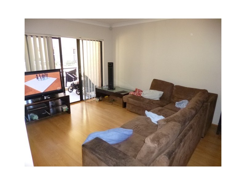 18/8-12 Alexandra Avenue, Westmead NSW 2145