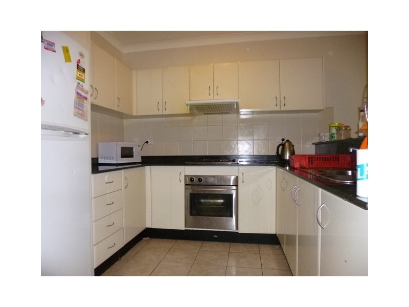 18/8-12 Alexandra Avenue, Westmead NSW 2145