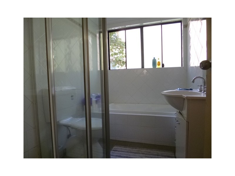 18/8-12 Alexandra Avenue, Westmead NSW 2145