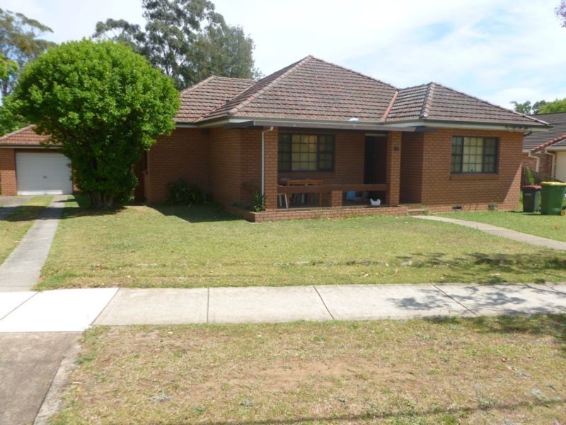 32 Lindsay St, Wentworthville NSW 2145