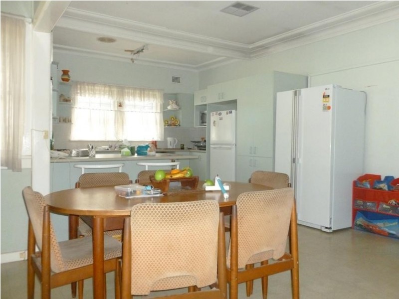 28 Monterey St, South Wentworthville NSW 2145