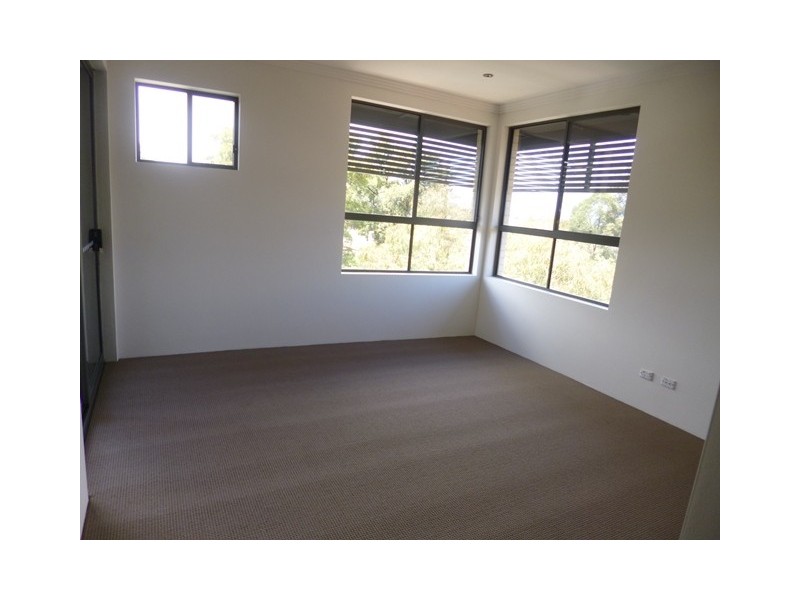 2/16 Caroline Street, Westmead NSW 2145