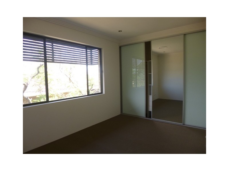 2/16 Caroline Street, Westmead NSW 2145