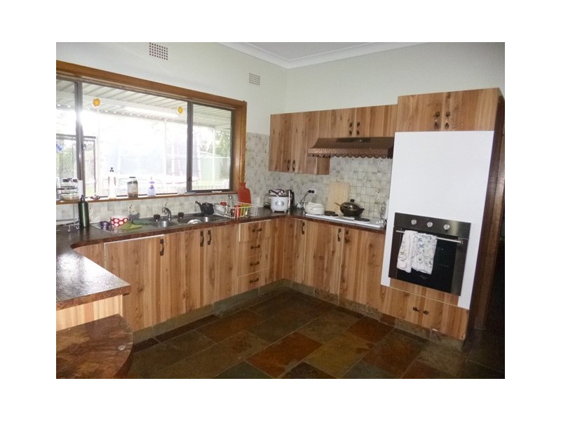 17 Thorne Avenue, Pendle Hill NSW 2145