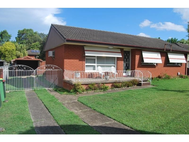 9 Elfrieda St, Old Toongabbie NSW 2146