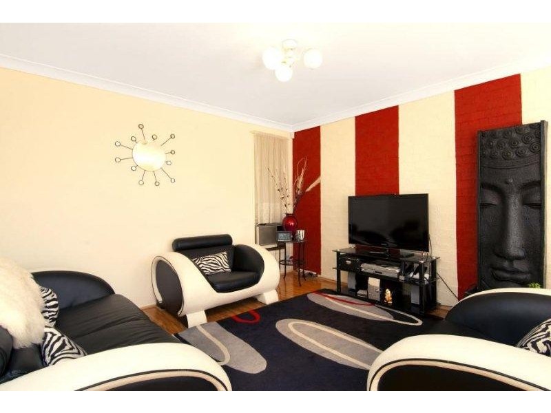 9/5a Binalong Road, Pendle Hill NSW 2145