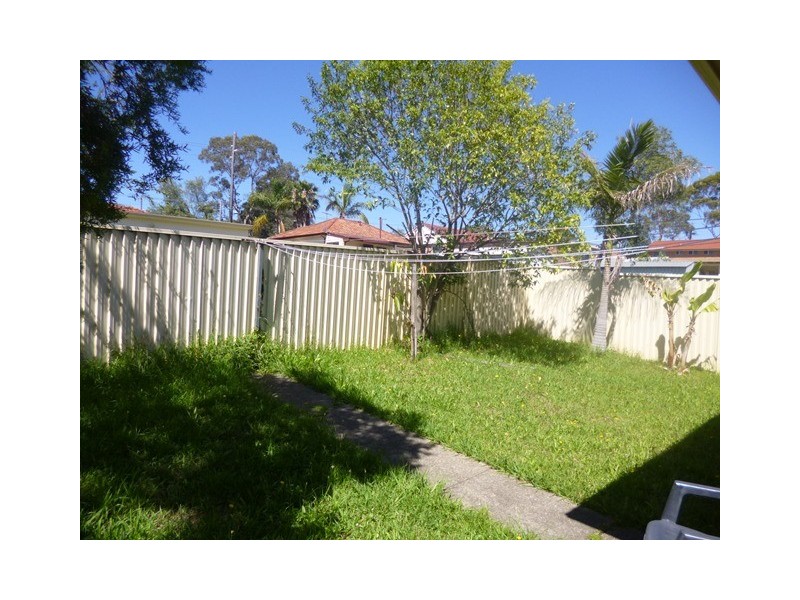 9/5a Binalong Road, Pendle Hill NSW 2145