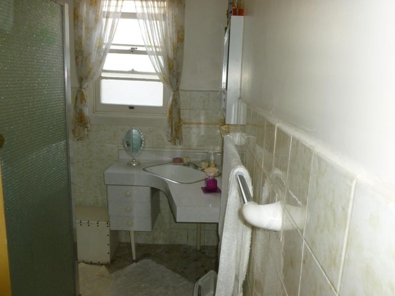 76 Hilltop Rd, Merrylands NSW 2160