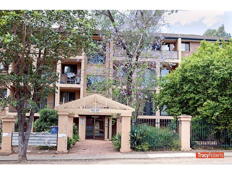 25/227-231 Targo Road, Girraween NSW 2145