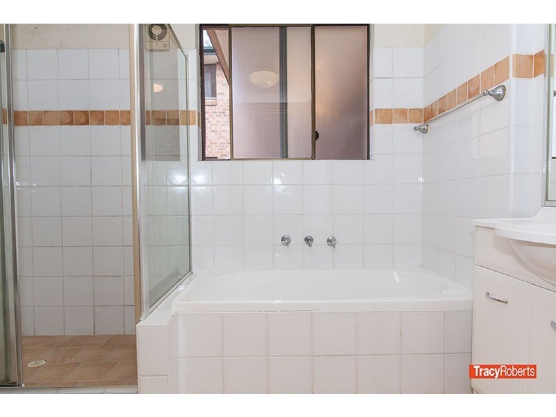 25/227-231 Targo Road, Girraween NSW 2145