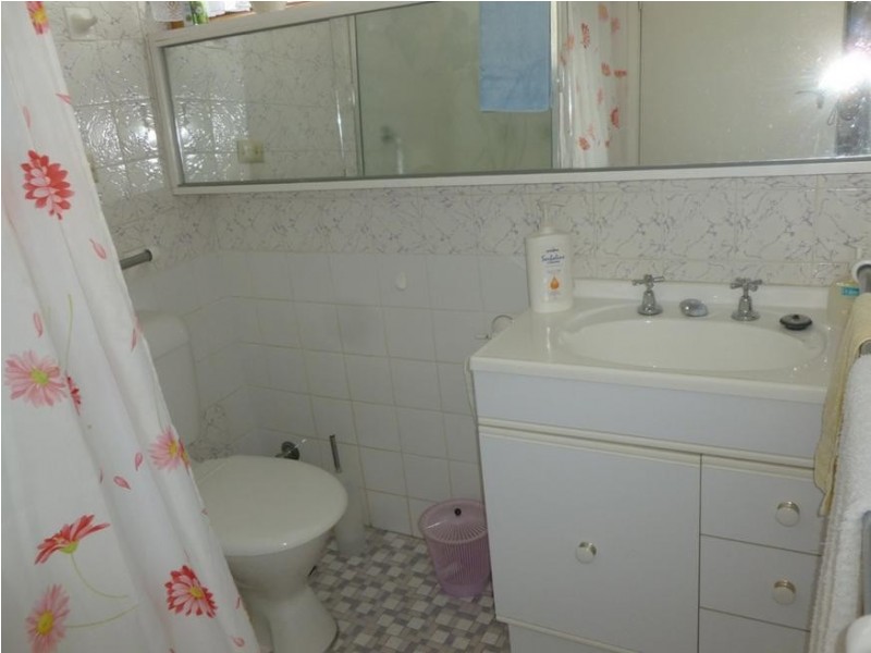 74 Hilltop Rd, Merrylands NSW 2160