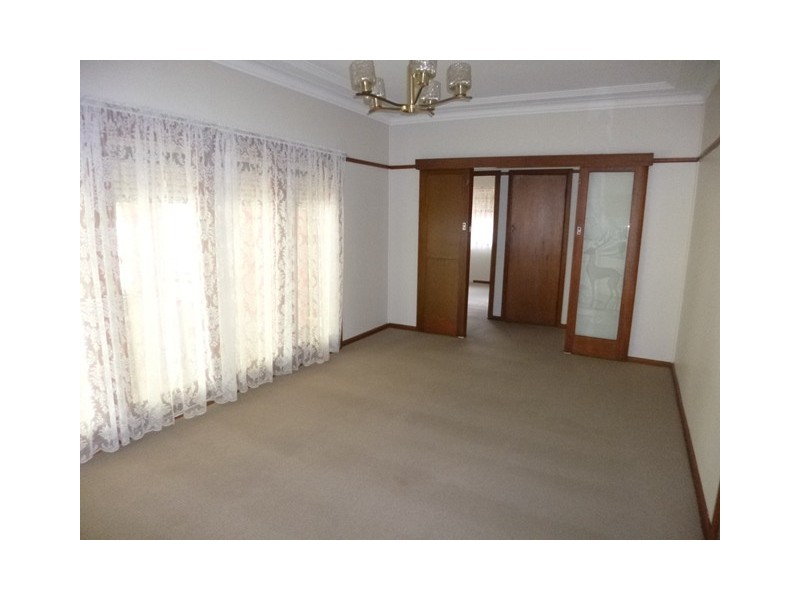 11 Ballandella Road, Toongabbie NSW 2146