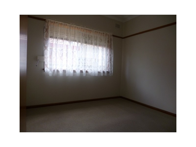 11 Ballandella Road, Toongabbie NSW 2146