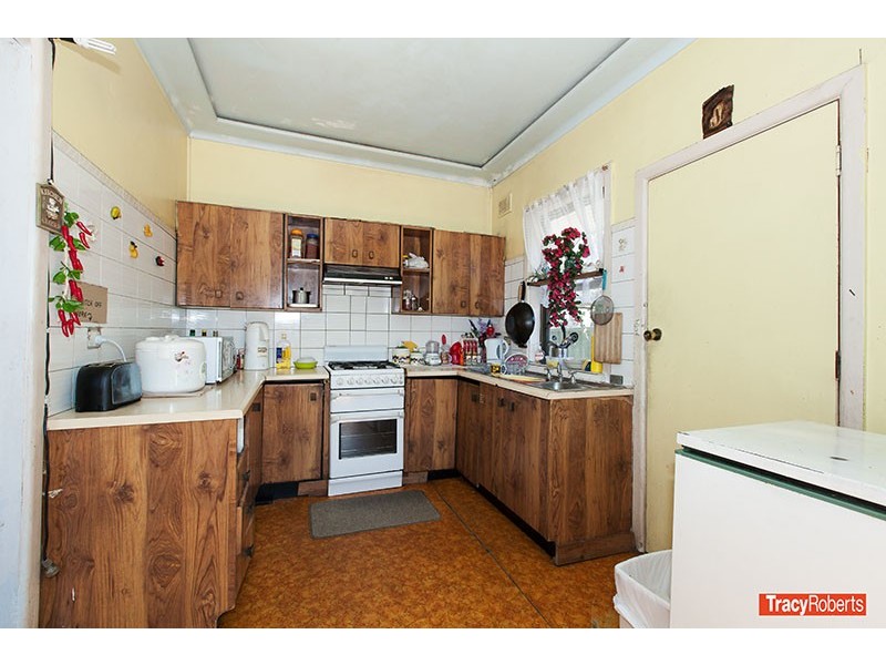 70 Bungaree Rd, Toongabbie NSW 2146