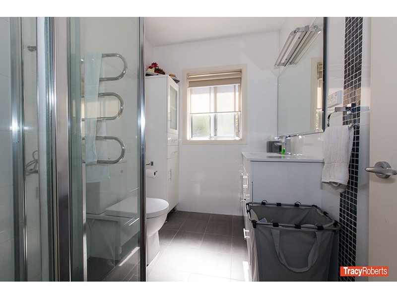 31 Favell St, Toongabbie NSW 2146