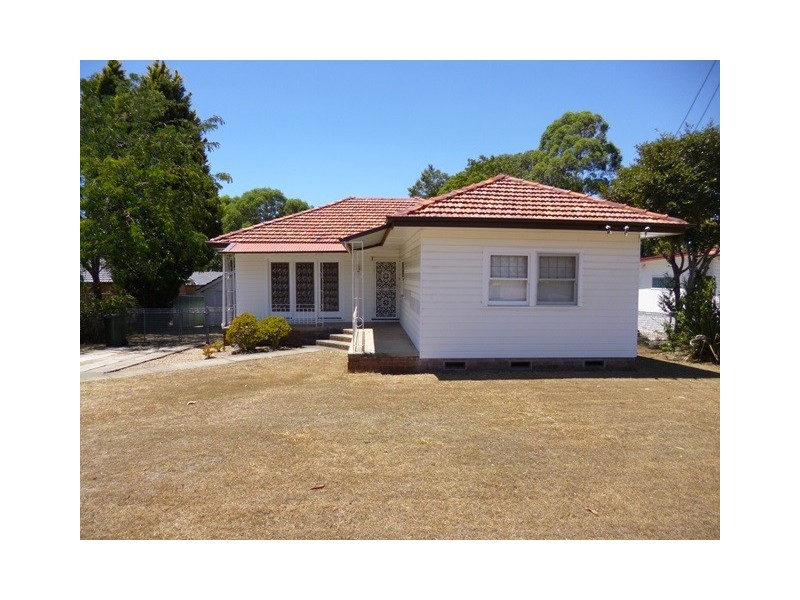 17 Carinya Road, Girraween NSW 2145