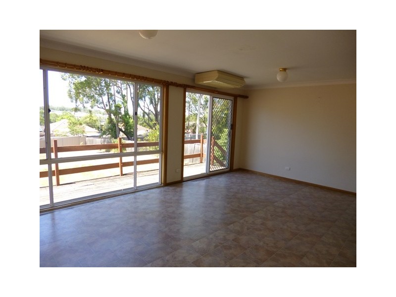 17 Carinya Road, Girraween NSW 2145