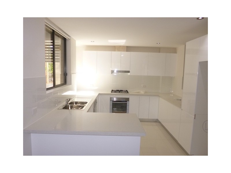 4/16 Caroline Street, Westmead NSW 2145