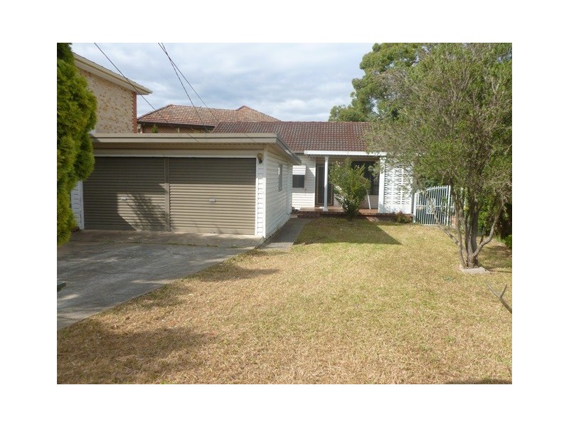 15 Daphne Street, Merrylands NSW 2160