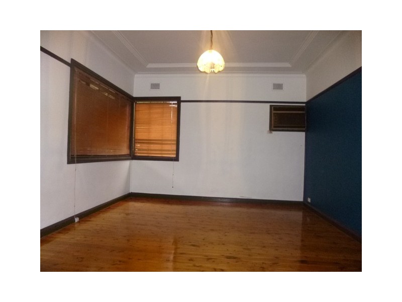 169 Burnett Street, Mays Hill NSW 2145