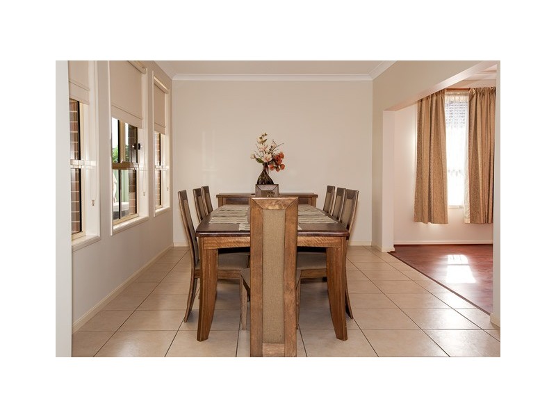 42 Bungaree Rd, Toongabbie NSW 2146