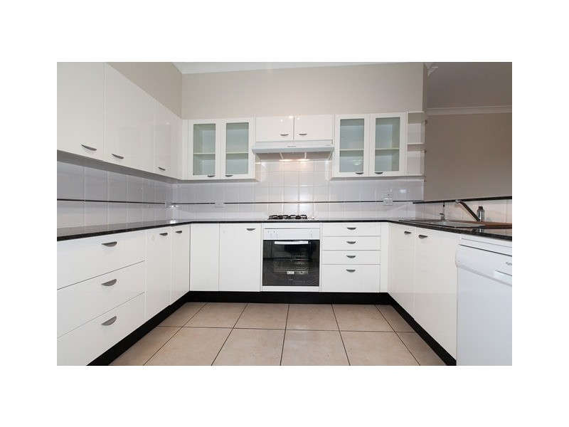 42 Bungaree Rd, Toongabbie NSW 2146