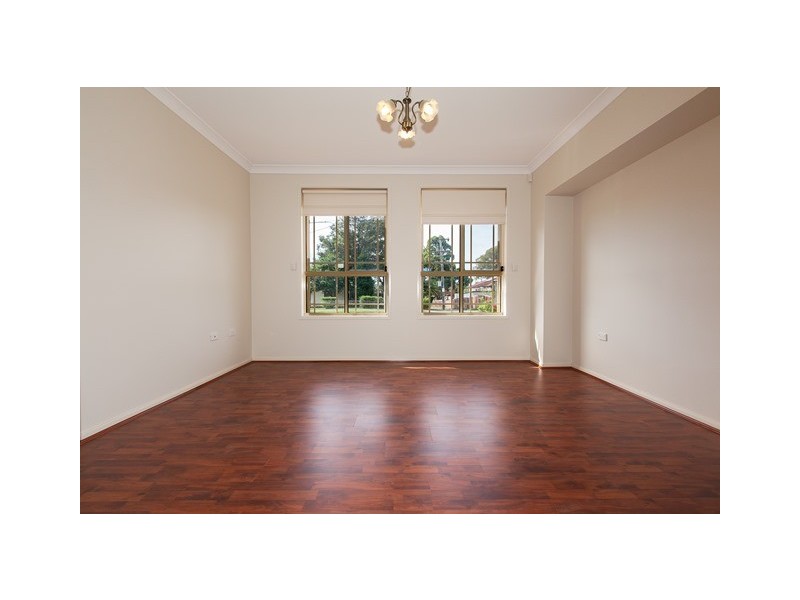 42 Bungaree Rd, Toongabbie NSW 2146