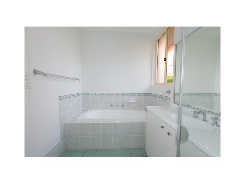 42 Bungaree Rd, Toongabbie NSW 2146