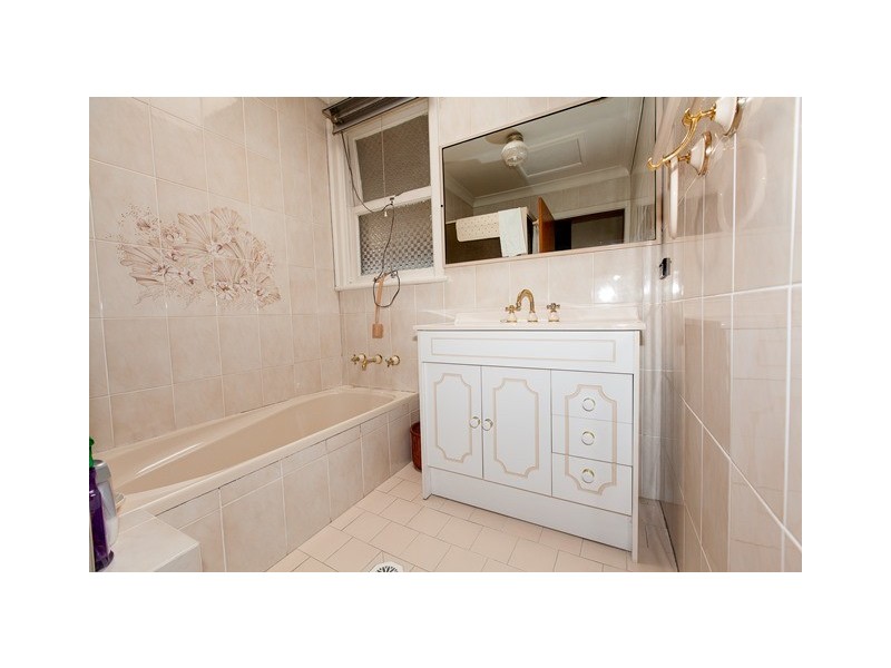 101 Bogalara Rd, Old Toongabbie NSW 2146
