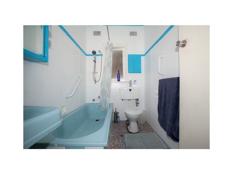 6 Flamingo Pl, Pendle Hill NSW 2145