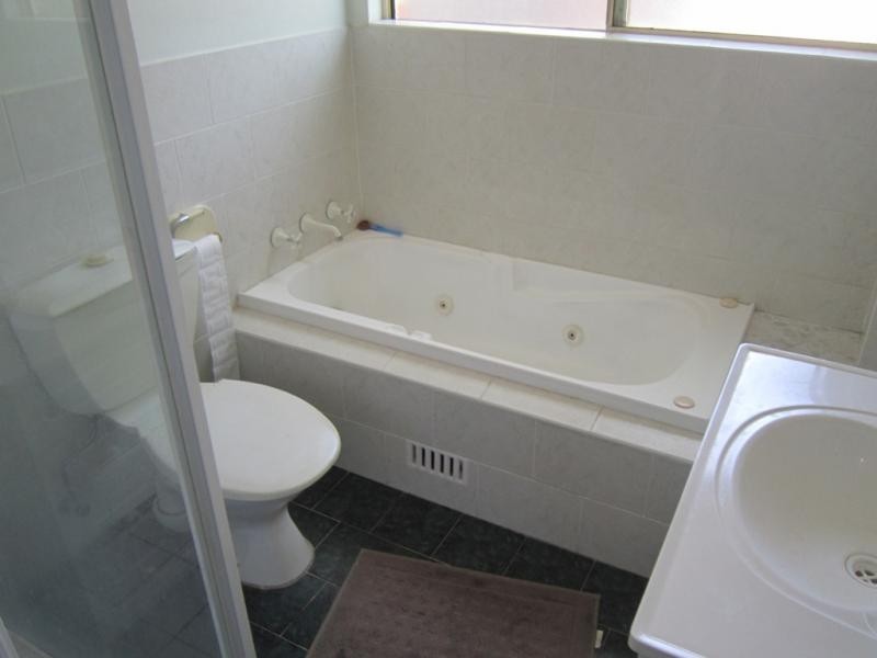 10/221 Dunmore St, Pendle Hill NSW 2145