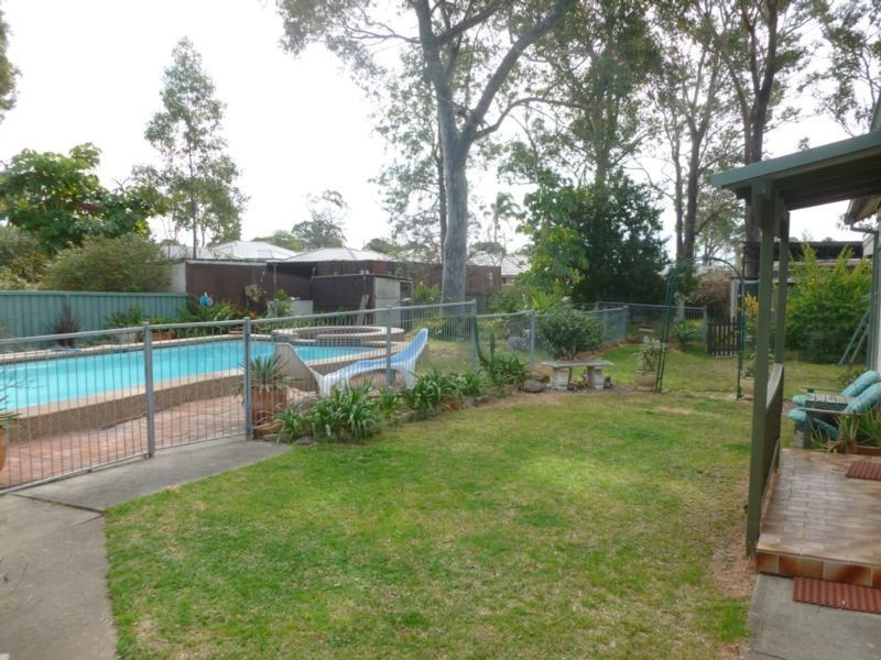 8 Bando Rd, Girraween NSW 2145
