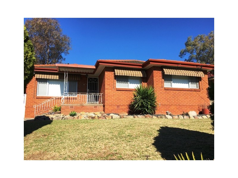 7 Macleay St, Greystanes NSW 2145